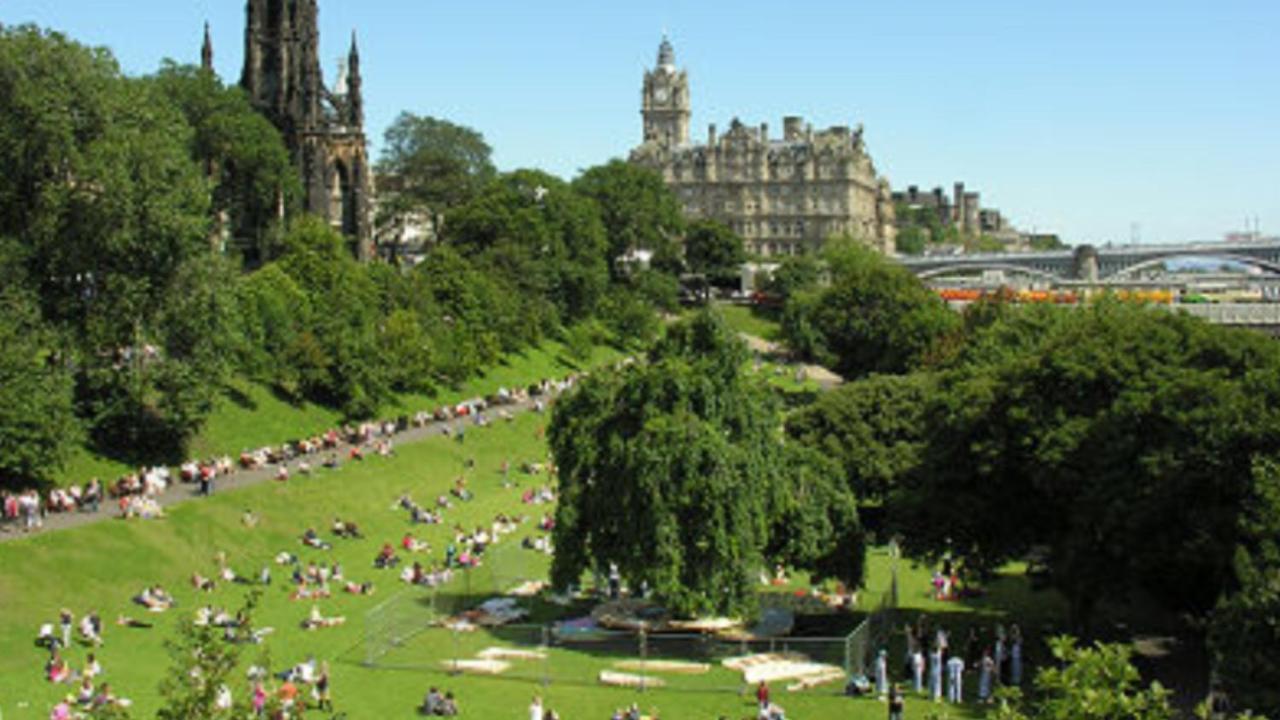 Appartamento The Jeffrey Street Retreat Edimburgo Esterno foto